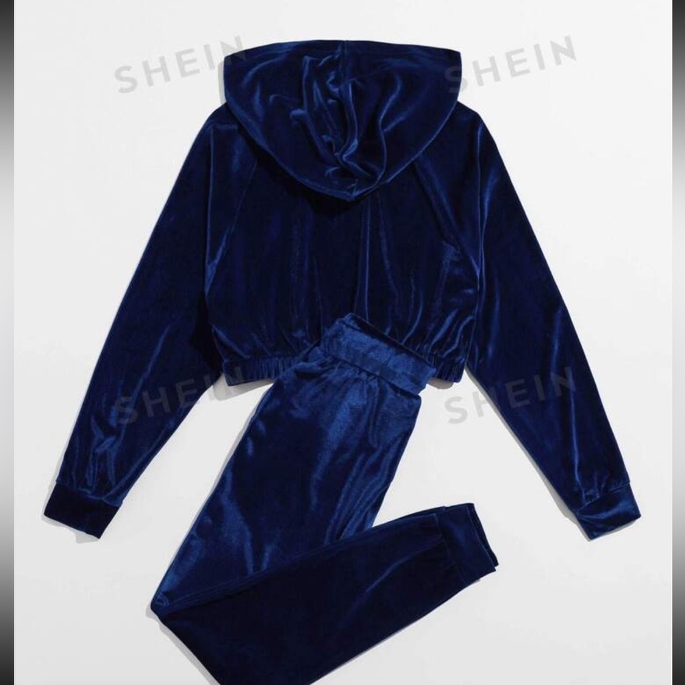 SHEIN Women's Navy Velvet Jogger Set